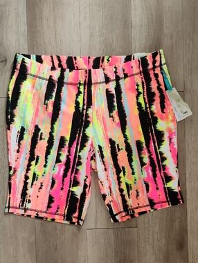 Livi Active Neon Abstract Bike Shorts in Pink, Lime and Black